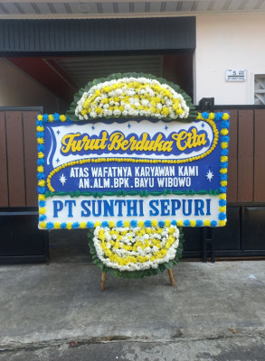 Papan Bunga Duka di Singojuruh