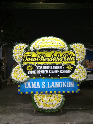 Papan Bunga Duka di Singojuruh